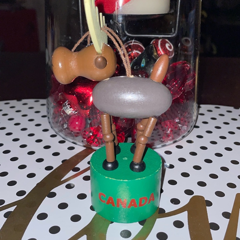 Vintage Wood Push Button Canada Moose Toy/Ornament!